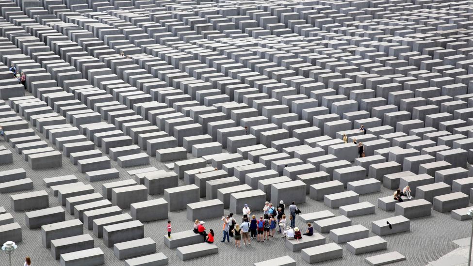 Archivbild:Denkmal für die ermordeten Juden Europas. Berlin, 09.07.2014.(Quelle:picture alliance/Geisler-Fotopress)