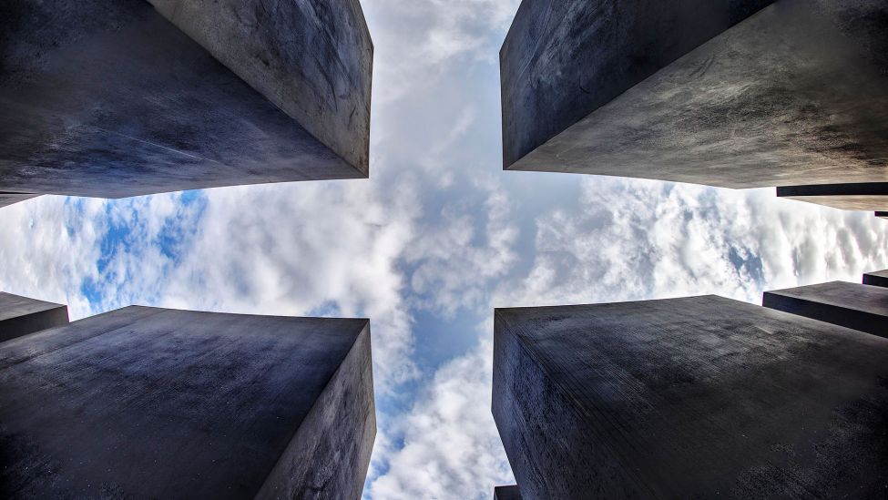 Archivbild:Das Denkmal aus der Froschperspektive am 15.04.2014.(Quelle:picture alliance/imagebroker/R.Poller)