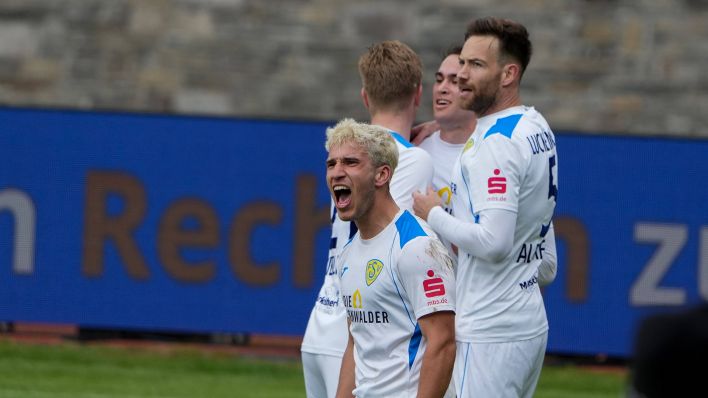 Spieler des FSV Luckenwalde jubeln gemeinsam nach Tor im Regionalliga-Spiel gegen den VFC Plauen (Bild: Imago Images/Creativ Sportpicture) Spieler des FSV Luckenwalde jubeln gemeinsam nach Tor im Regionalliga-Spiel gegen den VFC Plauen (Bild: Imago Images/Creativ Sportpicture)