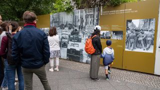 Gedenktag in Berlin. (Quelle: dpa/Michael Kuenne)