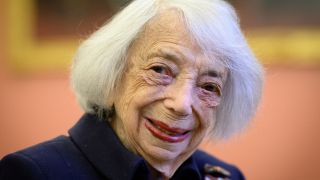 Margot Friedländer, Holocaust-Überlebende und Ehrenbürgerin von Berlin, am 26.02.2025 im Festsaal des Roten Rathauses. (Quelle: Picture Alliance/Bernd von Jutrczenka)